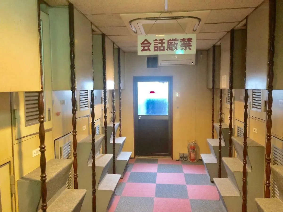 Capsule Hotel Block Room Tōkyō