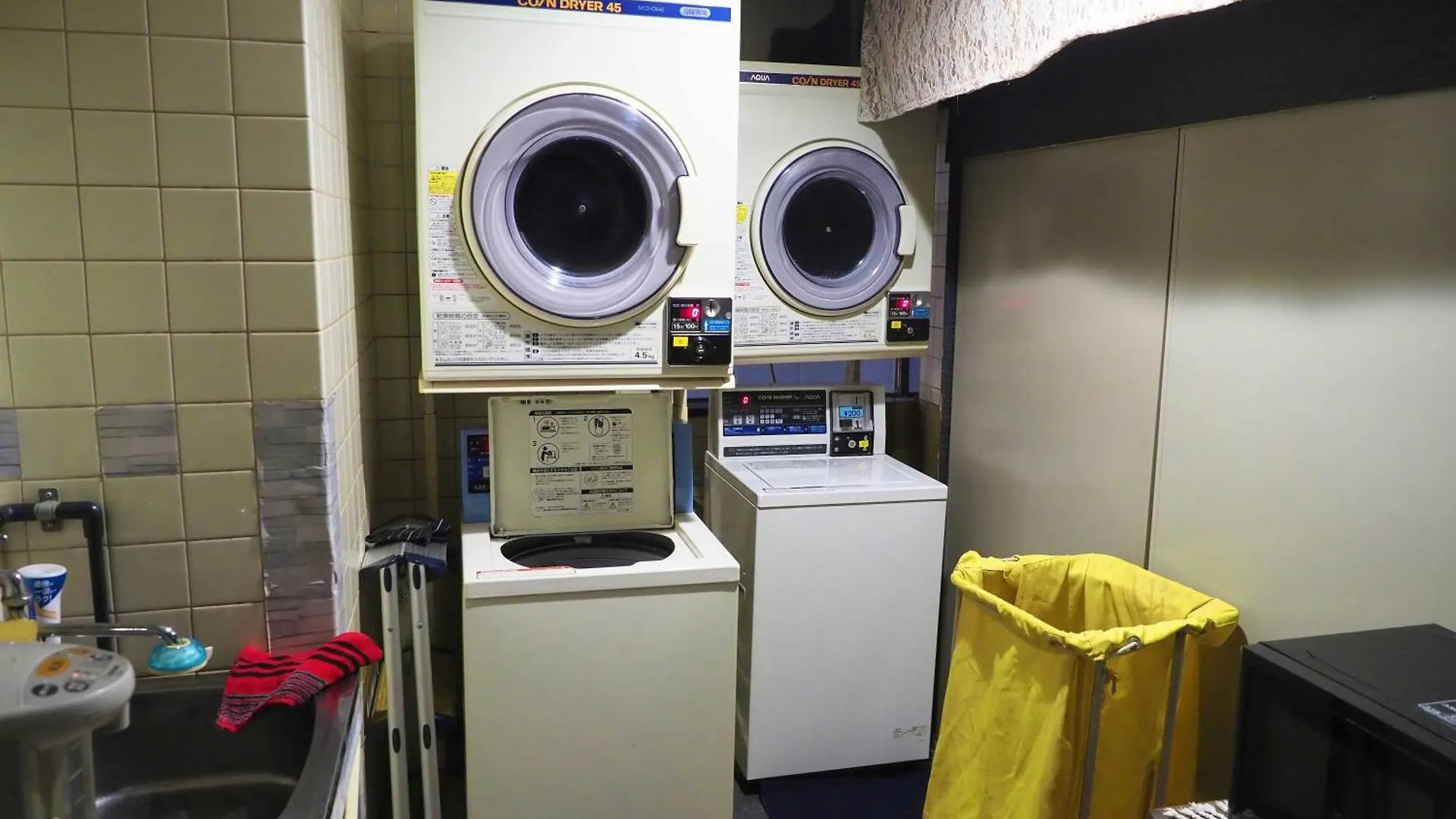 Capsule Hotel Block Room Tokyo Japan